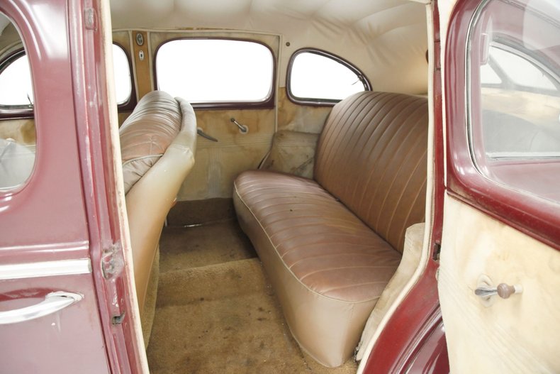 Mercury-Eight-1940-Maroon-Saddle-35