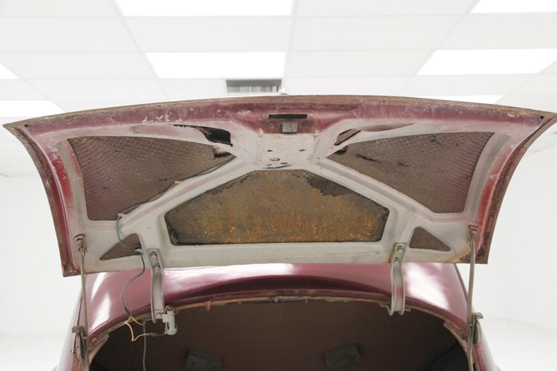 Mercury-Eight-1940-Maroon-Saddle-38