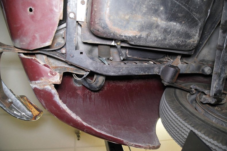 Mercury-Eight-1940-Maroon-Saddle-42