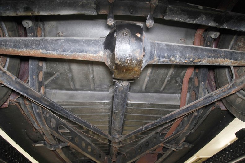 Mercury-Eight-1940-Maroon-Saddle-44