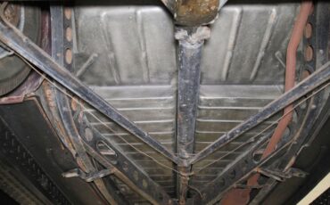 Mercury-Eight-1940-Maroon-Saddle-45