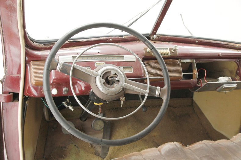 Mercury-Eight-1940-Maroon-Saddle-6
