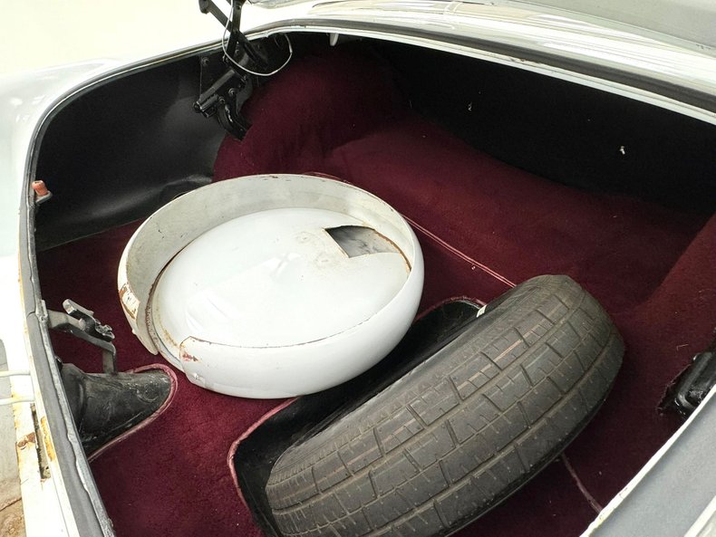 Mercury-Monterey-1953-White-Maroon-44