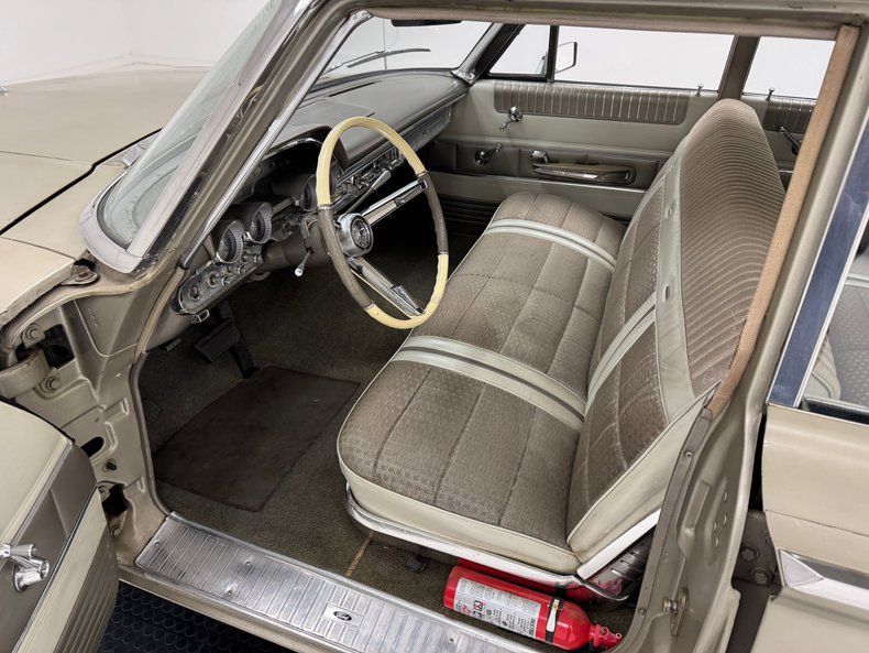 Mercury-Monterey-1963-Castilllian-Gold-Gold-10