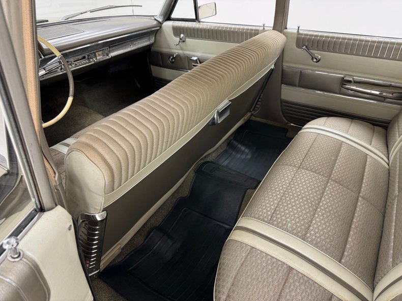 Mercury-Monterey-1963-Castilllian-Gold-Gold-12