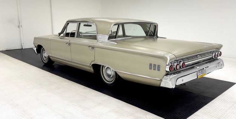 Mercury-Monterey-1963-Castilllian-Gold-Gold-2