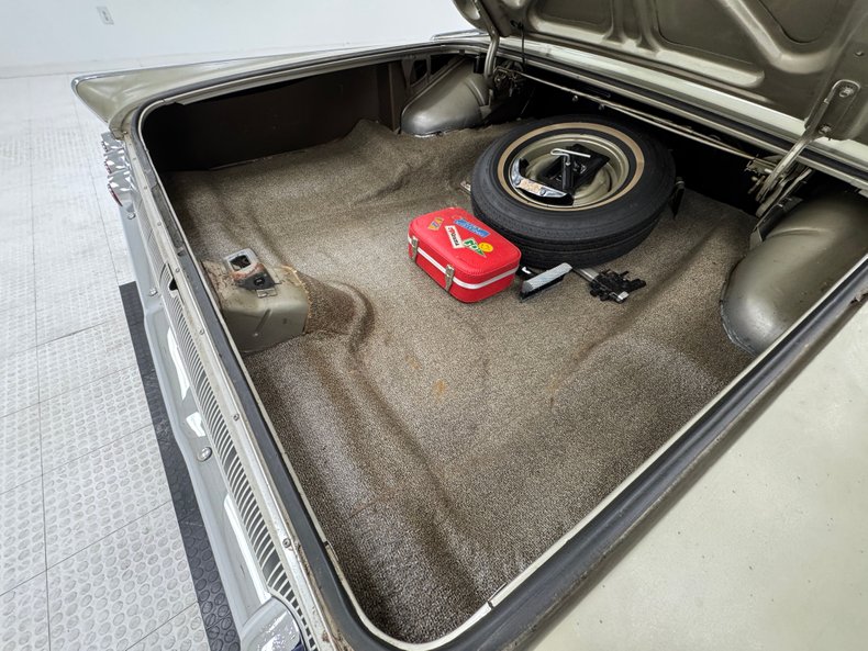 Mercury-Monterey-1963-Castilllian-Gold-Gold-37