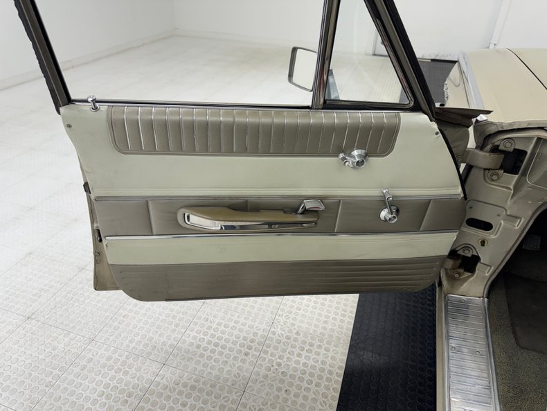 Mercury-Monterey-1963-Castilllian-Gold-Gold-40