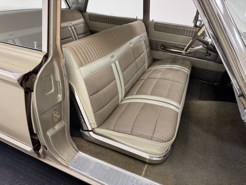 Mercury-Monterey-1963-Castilllian-Gold-Gold-43