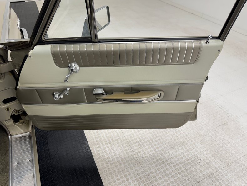 Mercury-Monterey-1963-Castilllian-Gold-Gold-7