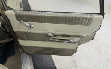 Mercury-Monterey-1963-Castilllian-Gold-Gold-8