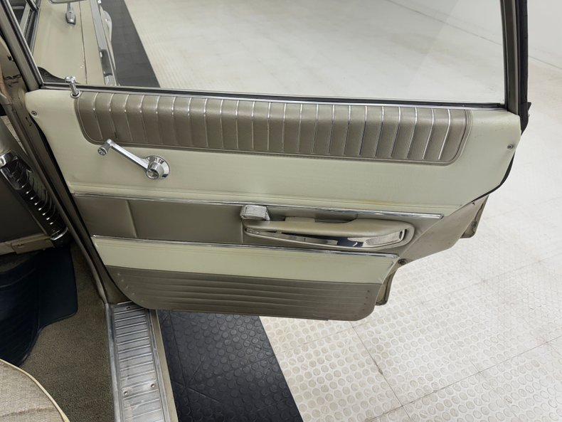 Mercury-Monterey-1963-Castilllian-Gold-Gold-8