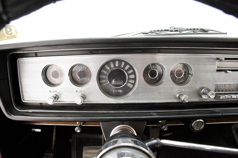 Mercury-Park-lane-1965-Cardinal-Red-Black-39