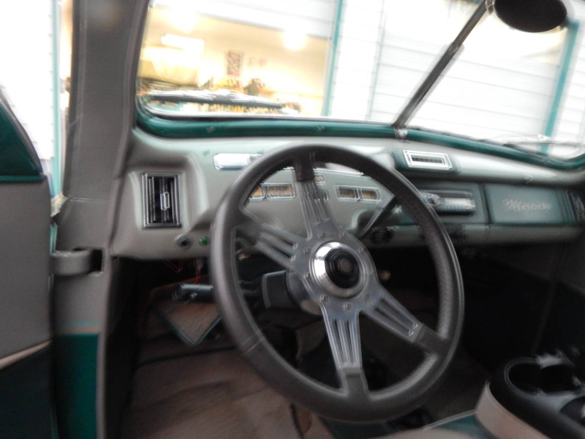 Mercury-sedan-1940-custom-5