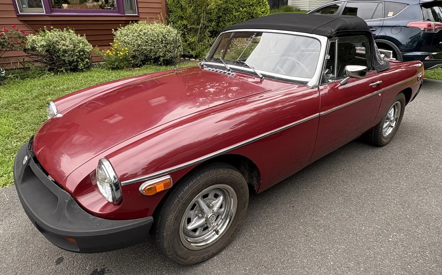 Mg-B-1974-Burgundy-Black-7