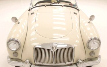 Mg-Mga-1958-Old-English-White-Black-10