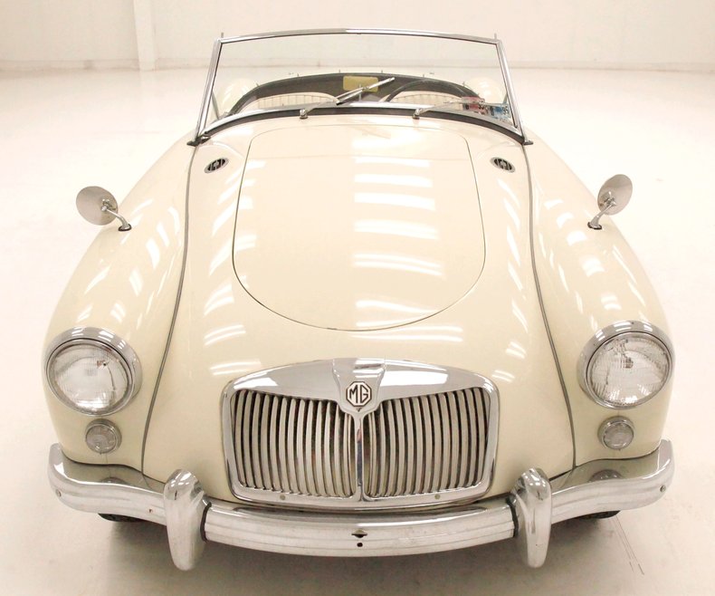 Mg-Mga-1958-Old-English-White-Black-10