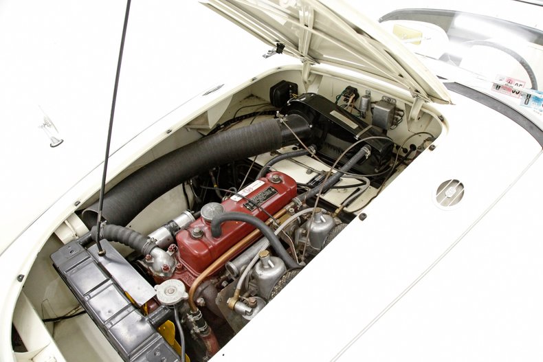 Mg-Mga-1958-Old-English-White-Black-12