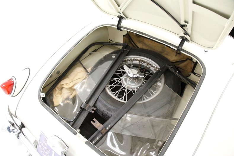 Mg-Mga-1958-Old-English-White-Black-13