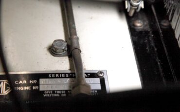 Mg-Mga-1958-Old-English-White-Black-19