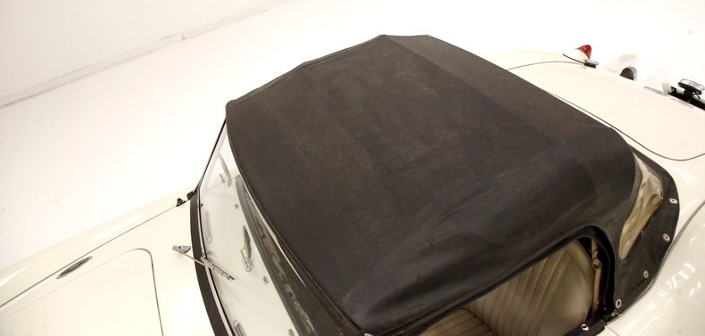 Mg-Mga-1958-Old-English-White-Black-22