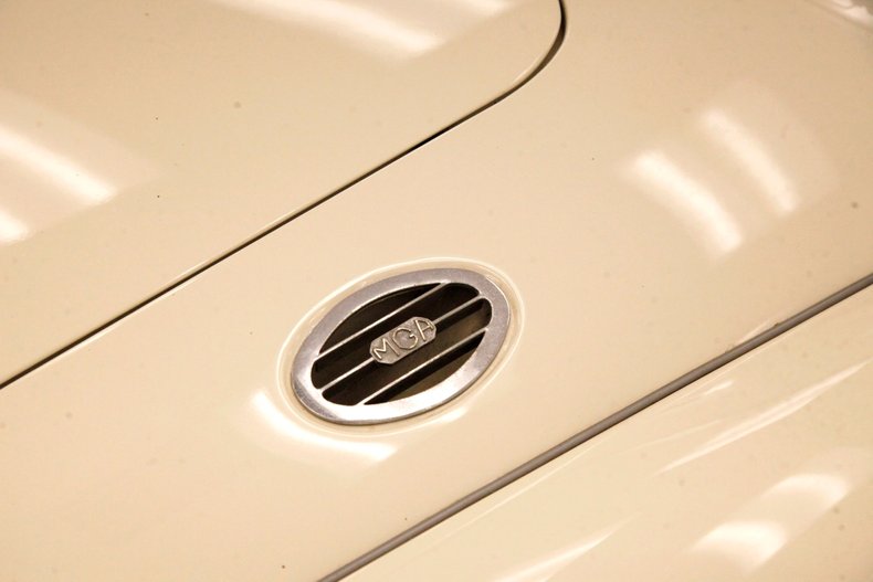 Mg-Mga-1958-Old-English-White-Black-24