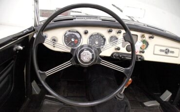 Mg-Mga-1958-Old-English-White-Black-29