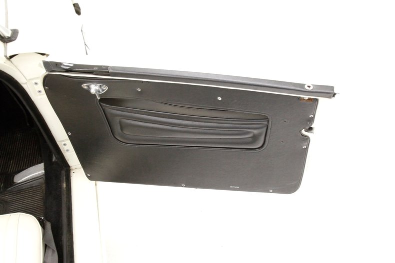 Mg-Mga-1958-Old-English-White-Black-34