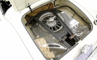 Mg-Mga-1958-Old-English-White-Black-4