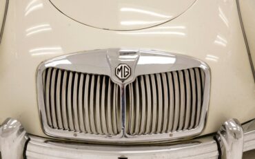 Mg-Mga-1958-Old-English-White-Black-47