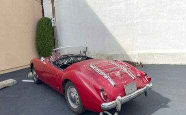 Mg-Mga-1961-Red-Black