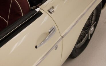Mg-Mgb-1964-Old-English-White-Red-23