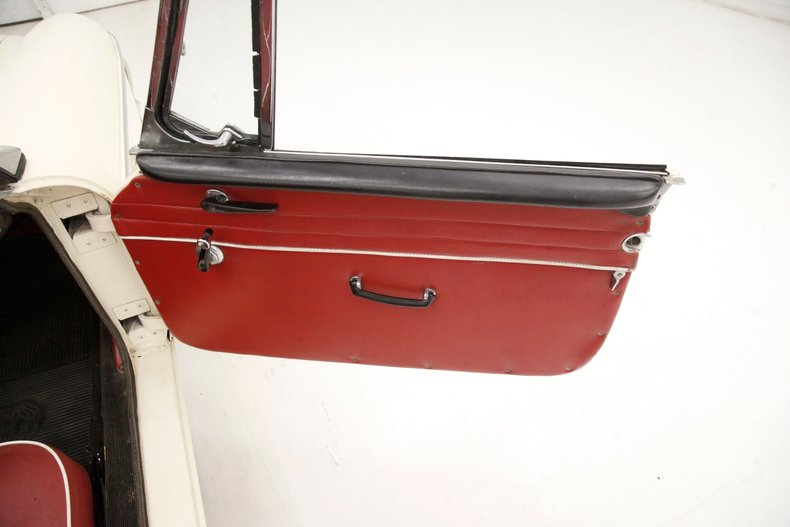 Mg-Mgb-1964-Old-English-White-Red-30