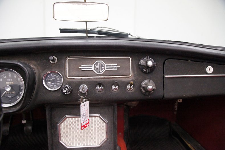 Mg-Mgb-1964-Old-English-White-Red-35