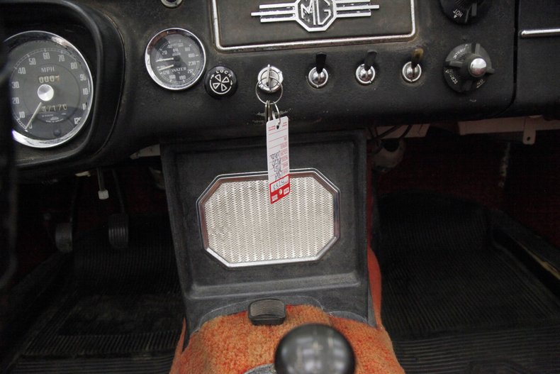 Mg-Mgb-1964-Old-English-White-Red-36