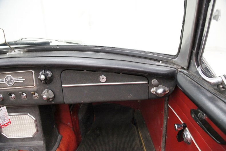 Mg-Mgb-1964-Old-English-White-Red-37