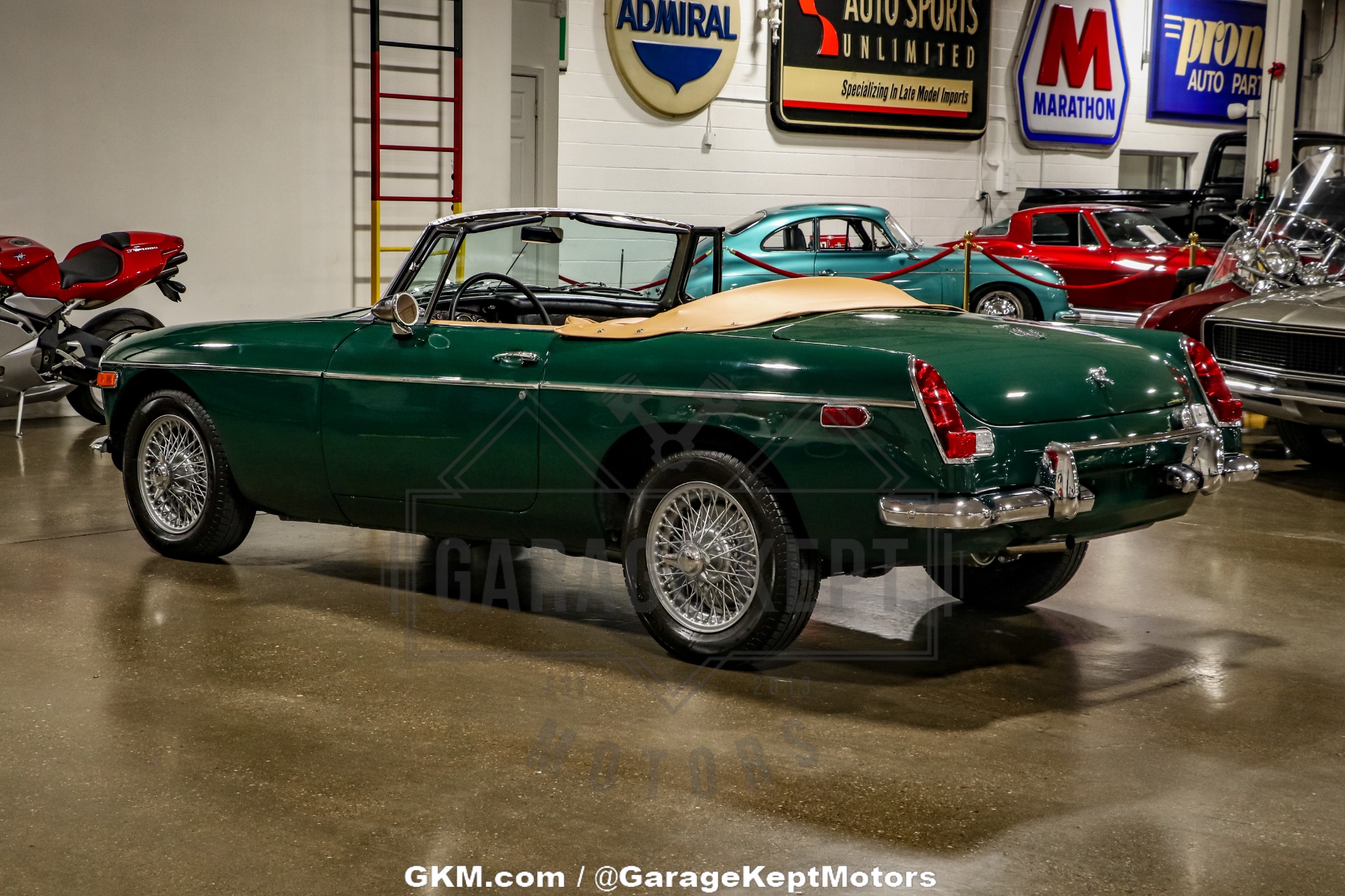 Mg-Mgb-1970-Green-BeigeTan-25