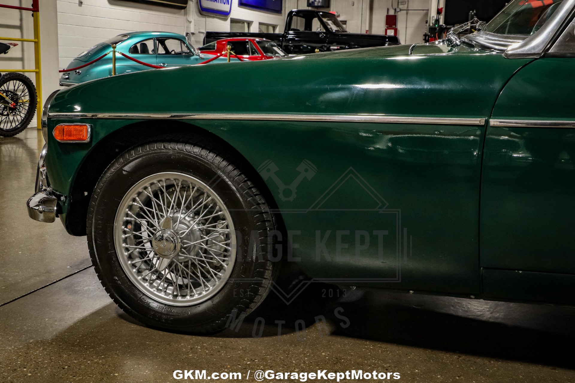 Mg-Mgb-1970-Green-BeigeTan-38