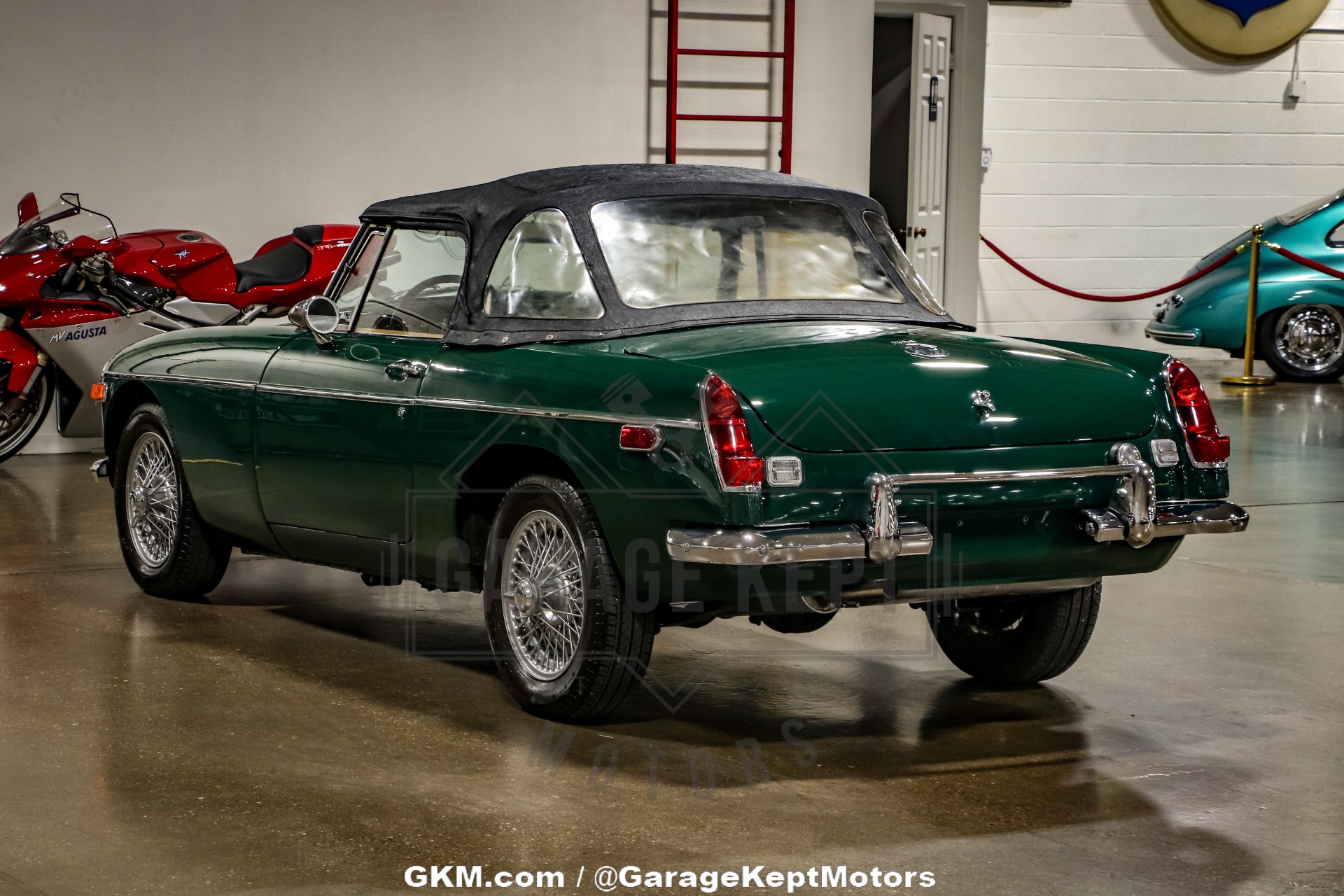 Mg-Mgb-1970-Green-BeigeTan-40