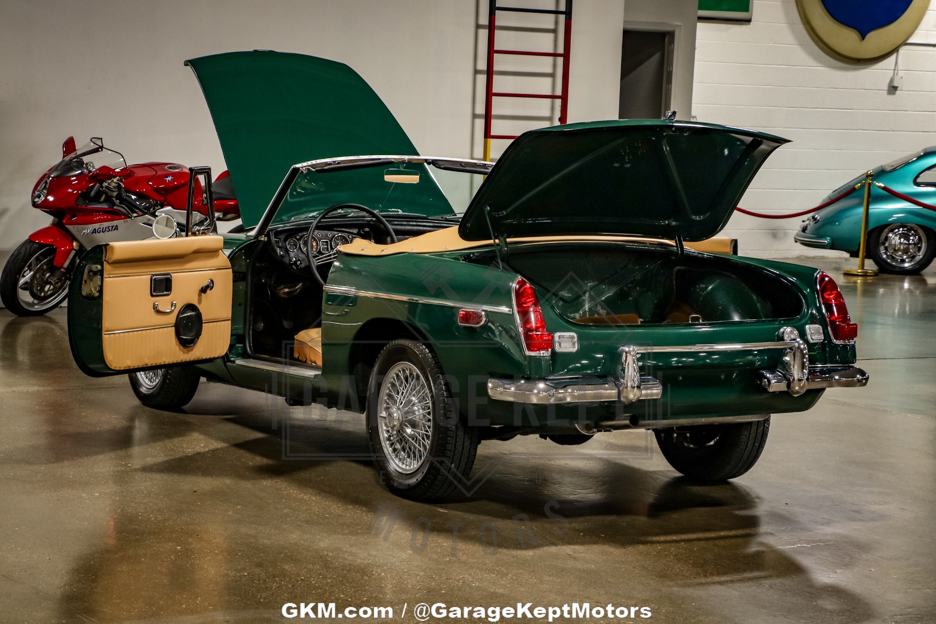 Mg-Mgb-1970-Green-BeigeTan-9