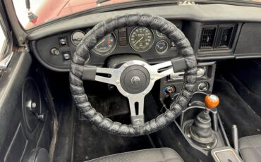 Mg-Mgb-1977-Damask-Red-Black-12