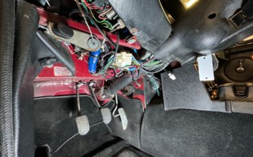 Mg-Mgb-1977-Damask-Red-Black-14