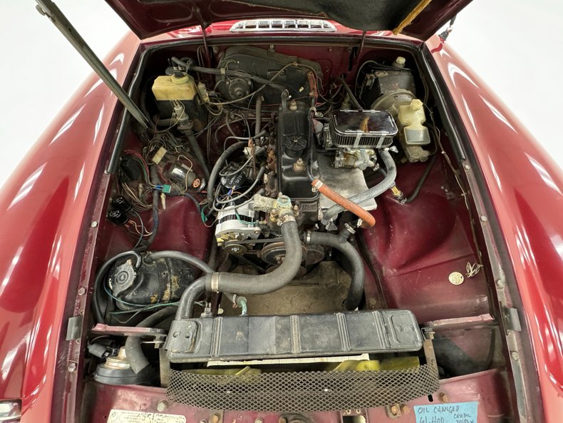Mg-Mgb-1977-Damask-Red-Black-16