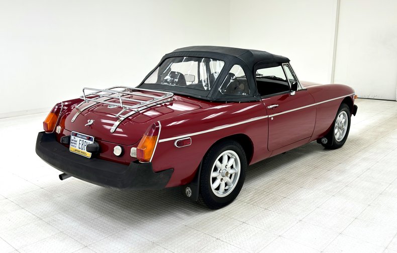 Mg-Mgb-1977-Damask-Red-Black-18