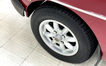 Mg-Mgb-1977-Damask-Red-Black-24