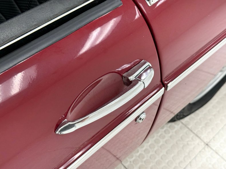 Mg-Mgb-1977-Damask-Red-Black-28