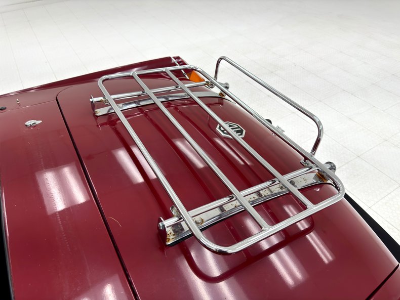 Mg-Mgb-1977-Damask-Red-Black-30