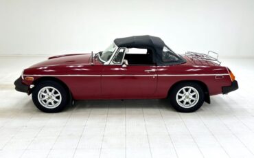 Mg-Mgb-1977-Damask-Red-Black