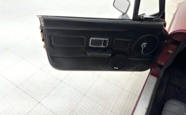 Mg-Mgb-1977-Damask-Red-Black-39