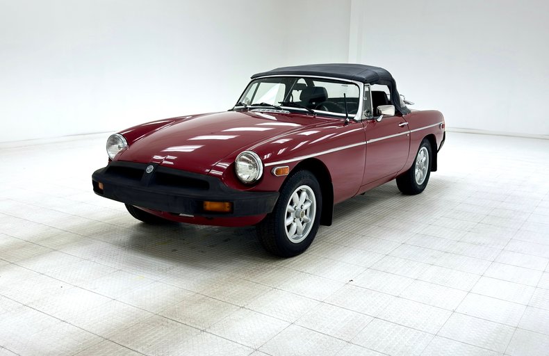 Mg-Mgb-1977-Damask-Red-Black-44